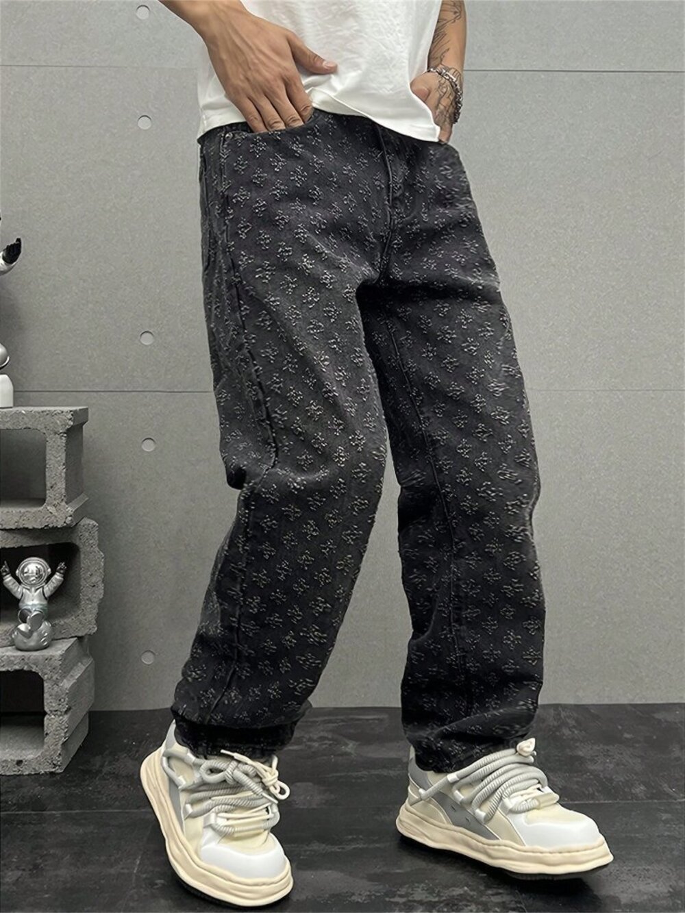 Black Avant-Garde Geometric Button Zipper Fly Loose Fit Mid-Waist Straight Jeans - Picture 4 of 5